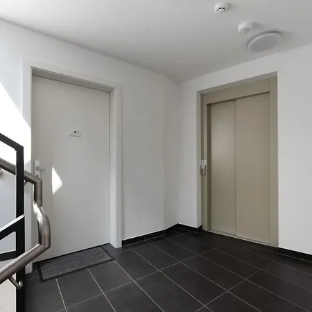 Apartment Stylisches In Zentraler Gruenruhelage Mit Garagenplatz *