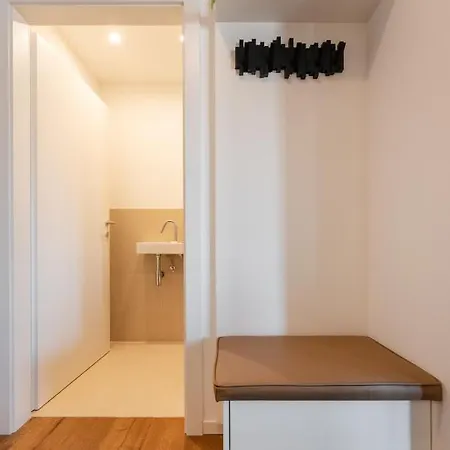 Stylisches In Zentraler Gruenruhelage Mit Garagenplatz Apartment *