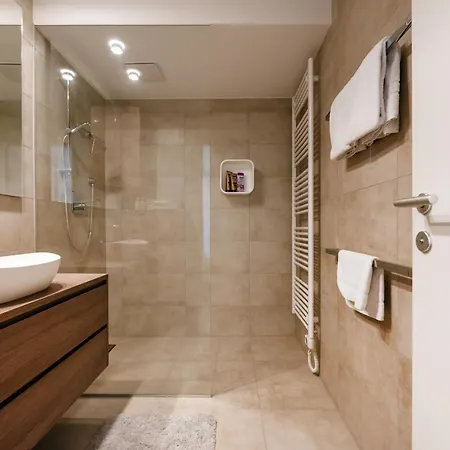 Apartament Stylisches In Zentraler Gruenruhelage Mit Garagenplatz Wiedeń