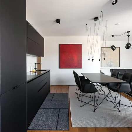 Stylisches In Zentraler Gruenruhelage Mit Garagenplatz Apartament