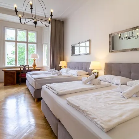 Large Luxury Near Townhall & Votivkirche