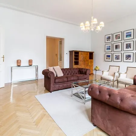 Apartment Large Luxury Near Townhall & Votivkirche