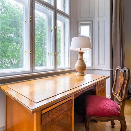 Apartment Large Luxury Near Townhall & Votivkirche Vienna