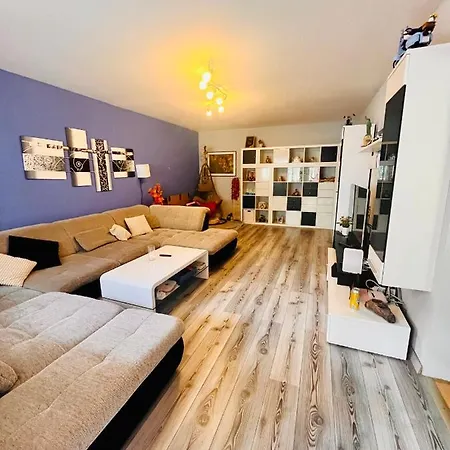 10 Min From U1 - Private In Shared Homestay Vienna