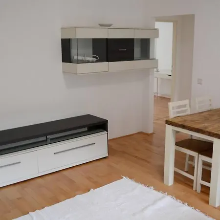 Apartment With Garden View In 1170