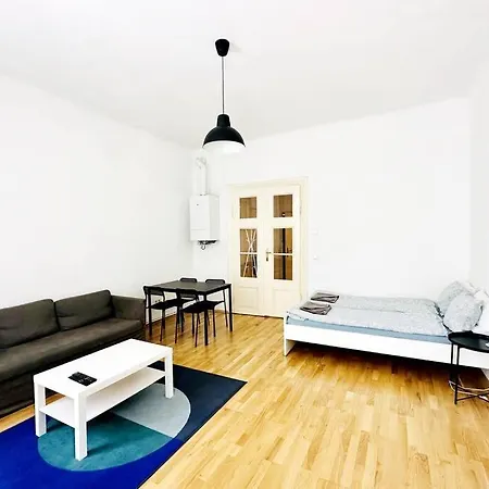 Location - Cozy Centre Apartment *