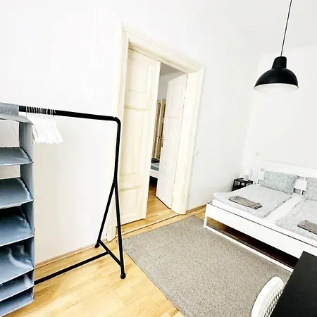 Location - Cozy Centre *
