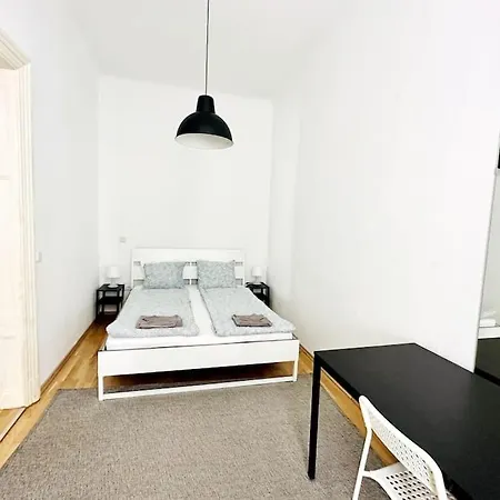 Location - Cozy Centre Apartment *