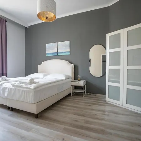 Brand New Charming Appartmet Near Augarten & Apartment