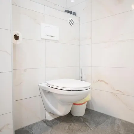 Brand New Charming Appartmet Near Augarten & Апартаменты *