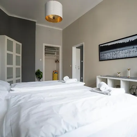 Апартаменты Brand New Charming Appartmet Near Augarten & Вена