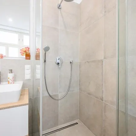 Luxury Raimund Theatre Apartment *
