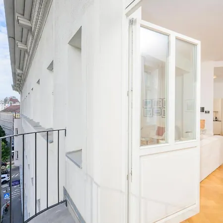 Luxury Raimund Theatre Apartment *