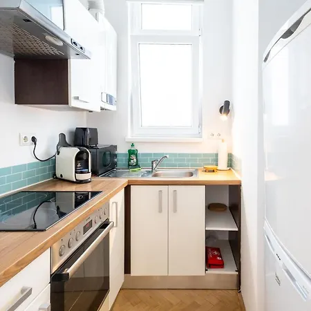Apartment Large Garden-view Balcony Comfort Retreat 1020-vienna