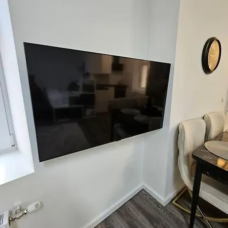 Apartment Affordable In Vienna's Hotpoint *