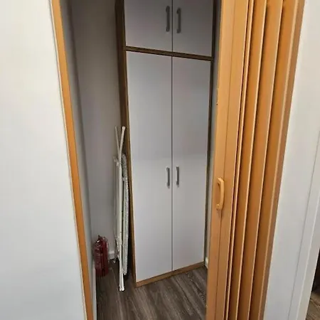 Affordable In Vienna's Hotpoint Apartment *
