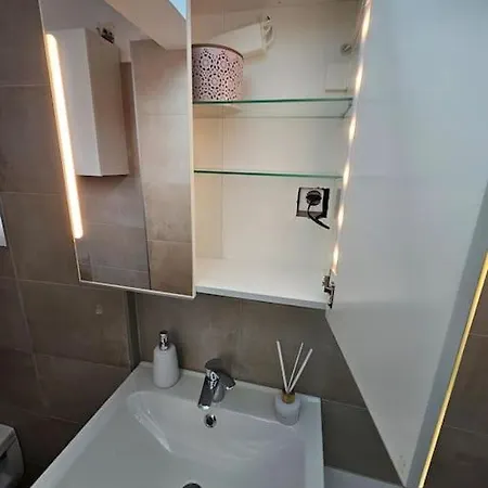 Affordable In Vienna's Hotpoint *