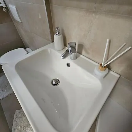 Affordable In Vienna's Hotpoint *