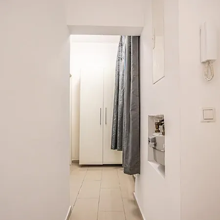 Like 2br Near Penzing Apartment Wien