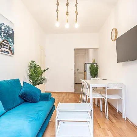 Like 2br Near Penzing *