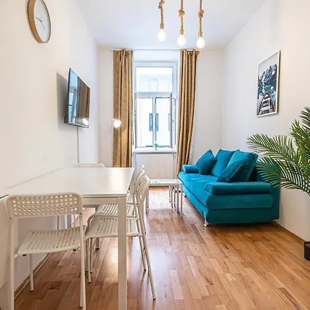 Like 2br Near Penzing
