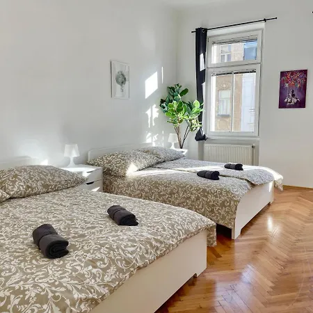 Apartment Sunny & Calm 45 M2 Vienna