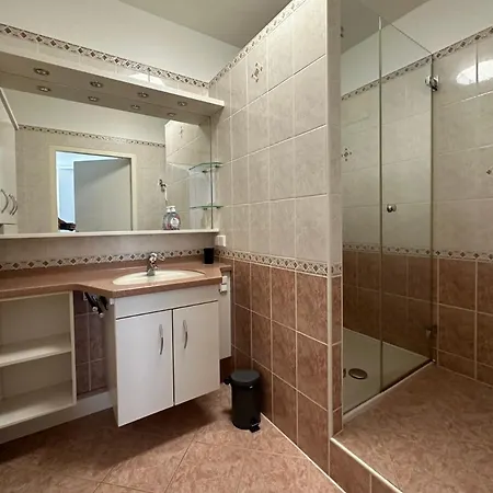 Feelhome-prater-ausblick-terrasse-6 Gaeste-wifi-smart Tv * Vienna