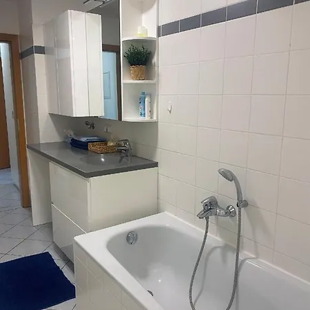 Cosy In A Perfect Location 1070 Historical Part Of Apartment *