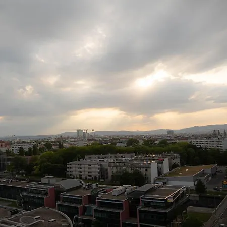 Restify10 - Skyline View - Fitness - Garge - Modern Vienna