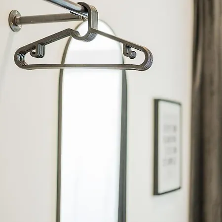 Chic By Home2 Hostel