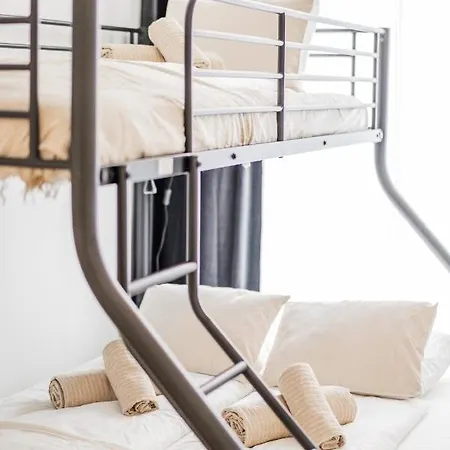 Chic By Home2
