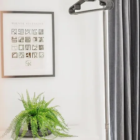 Hostel Chic By Home2 *