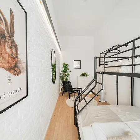 Hostel Chic By Home2 *