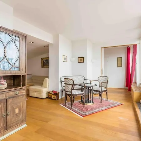 Apartment Whirlpool , Dachterrasse , Wienblick , Zwei Etagen *
