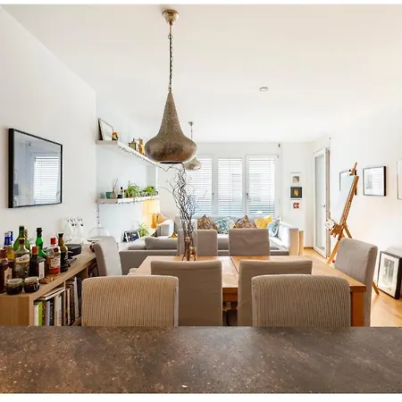 In Luxury Apartment, Near Hauptbahnhof Guest house *