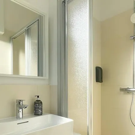 Apartment Posh - Stylish & Urban *