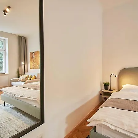 Posh - Stylish & Urban Apartment Vienna