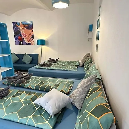 C’est La Vie à Paris Apartment Vienna