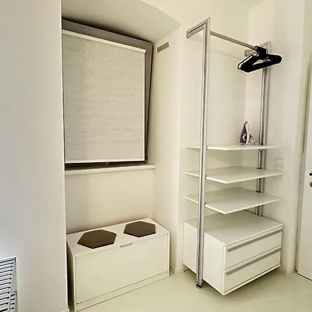 C’est La Vie à Paris Apartment
