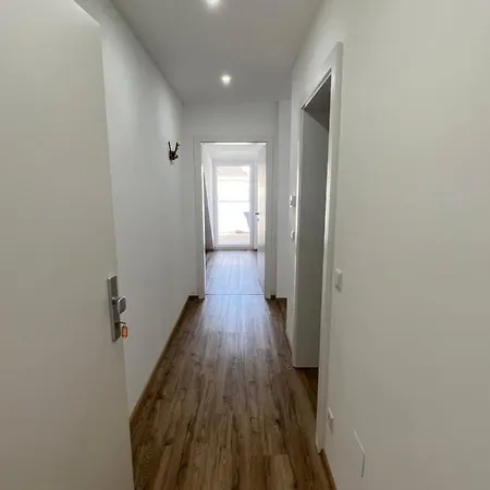 Semi 3a Neubauwohnung In Fur 4 Personen