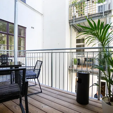 Brand-new With A Patio Apartment *