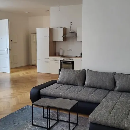 Sweet T7 Apartment