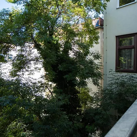 Apartment Brand-new With A Patio Vienna