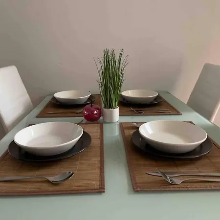 10 Min To Center & Hauptbahnhof Studio Apartment *