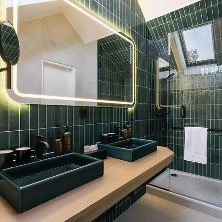 Bio-hotel Schani Wienblick 4*