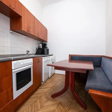 Apartment Central Spacious With A King-size Bed *