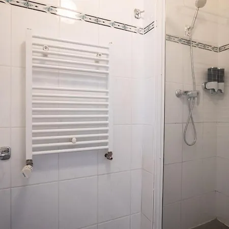 Central Spacious With A King-size Bed Apartment
