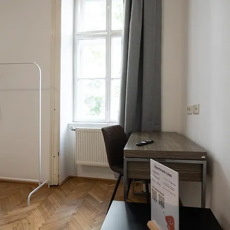 Central Spacious With A King-size Bed Apartment