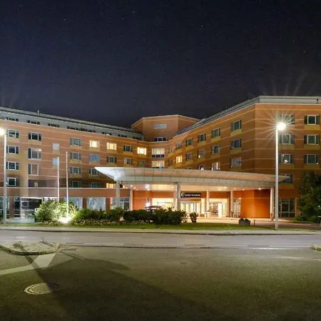 Plaza Premium 4* Vienna