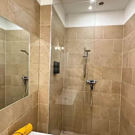 African Paradise With Jacuzzi & Sauna Vienna